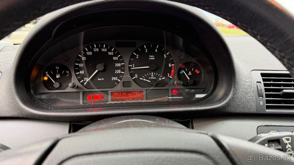 BMW 3 E46 6-valec M52 manuál - 16