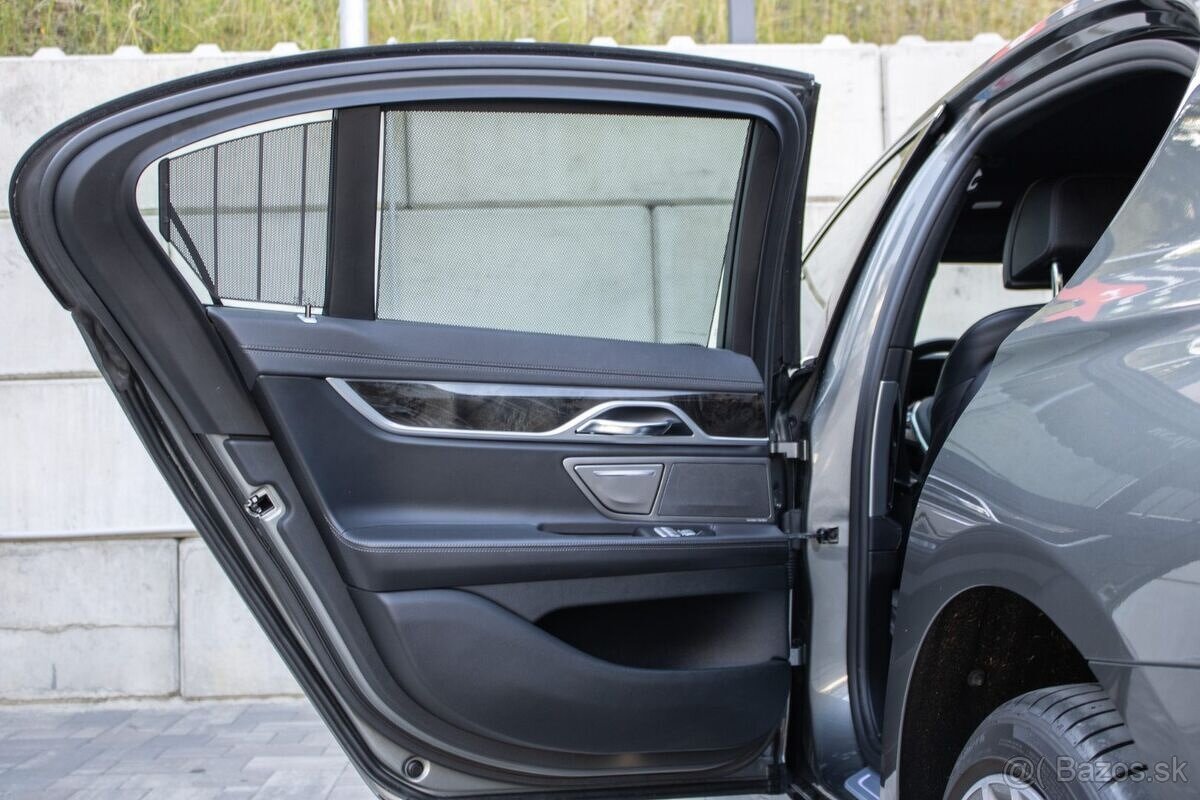 BMW Rad 7 740d xDrive / 235kW / A8 / 2018 - 16