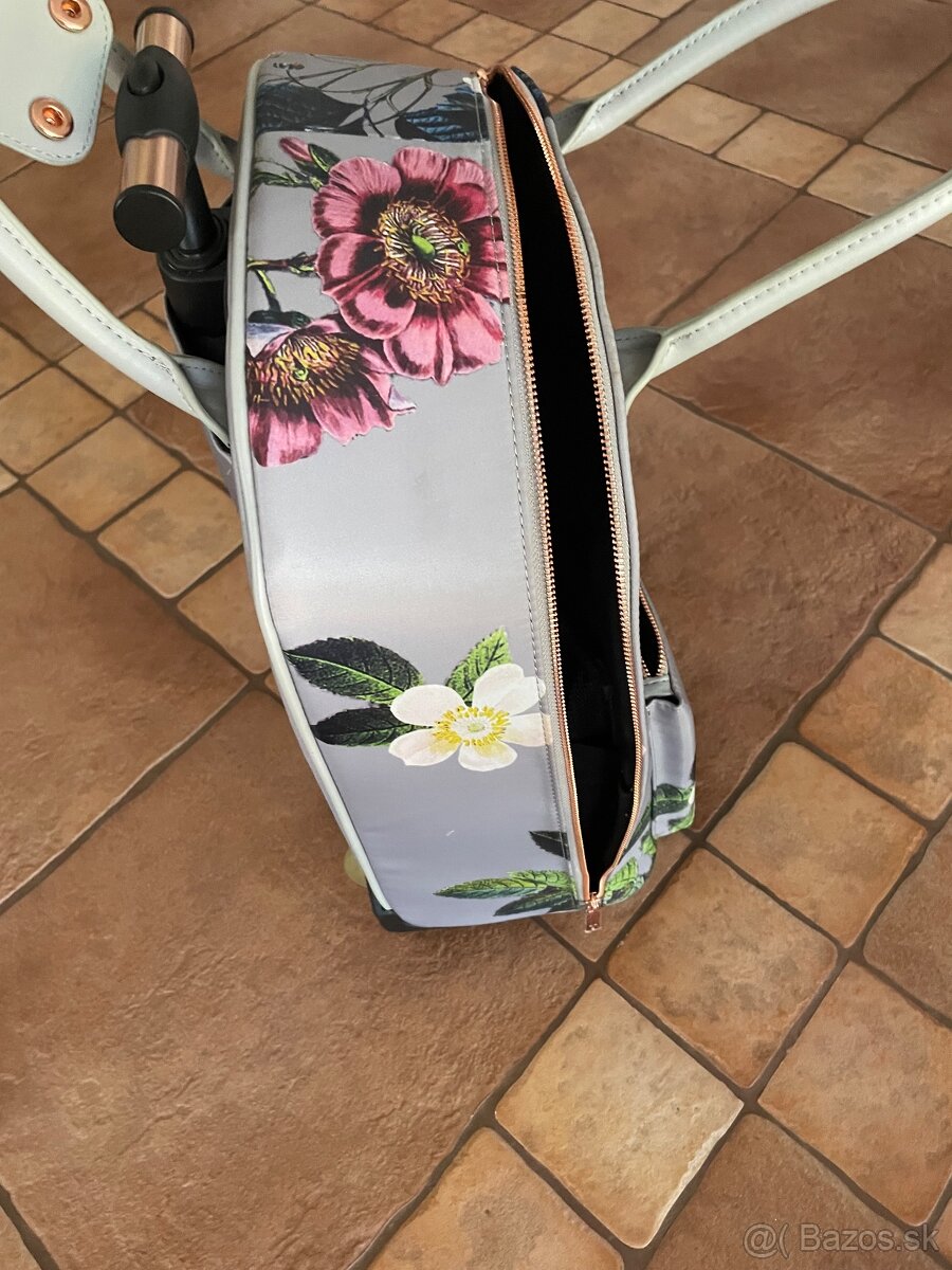 Prekrásny kufor Ted Baker - 16