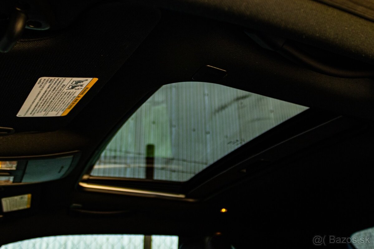 Dodge Challenger R/T 5.7 V8 / TOP STAV - 16