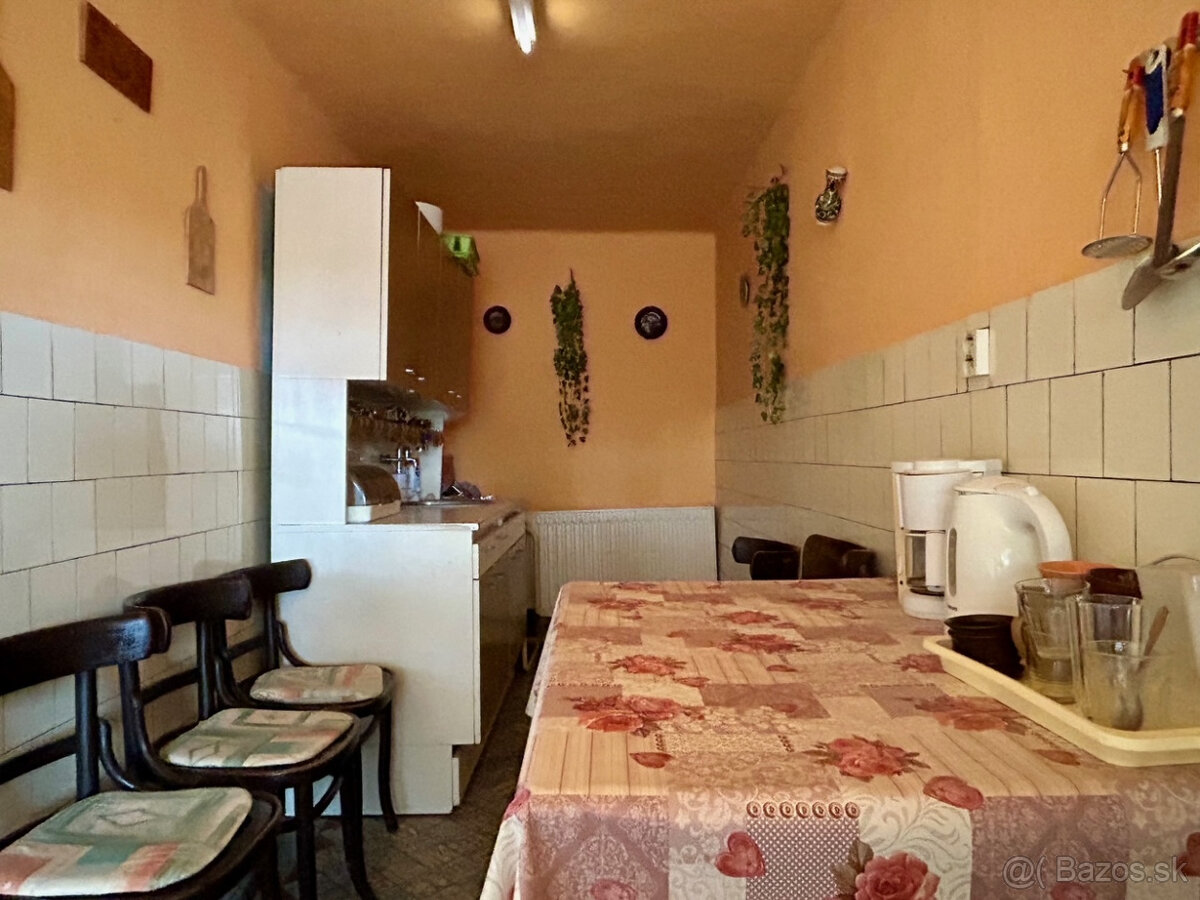 Na predaj OBÝVATEĽNÝ 4izb.dom_hospodárstvo_pozemok 3102 m2 - 16