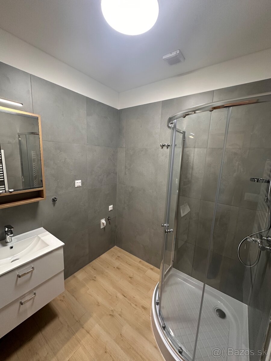 Prenájom 2-izbového bytu v novostavbe s garažou - 16