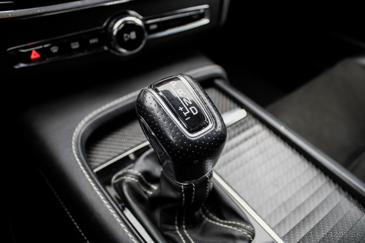 Volvo V90 D4 2.0L R-Design A/T, 140 kW (2017) - 16