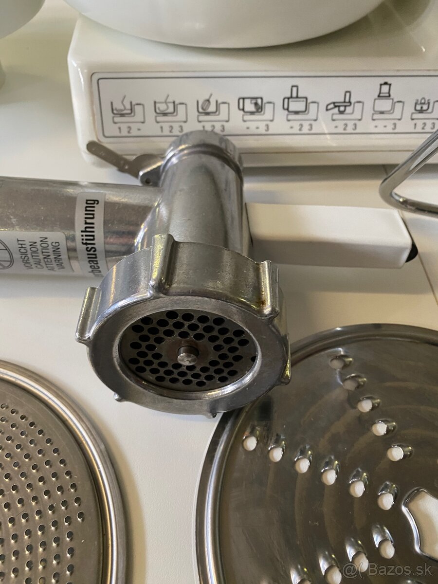 Kuchynský robot mixer bosch univerzál - 16