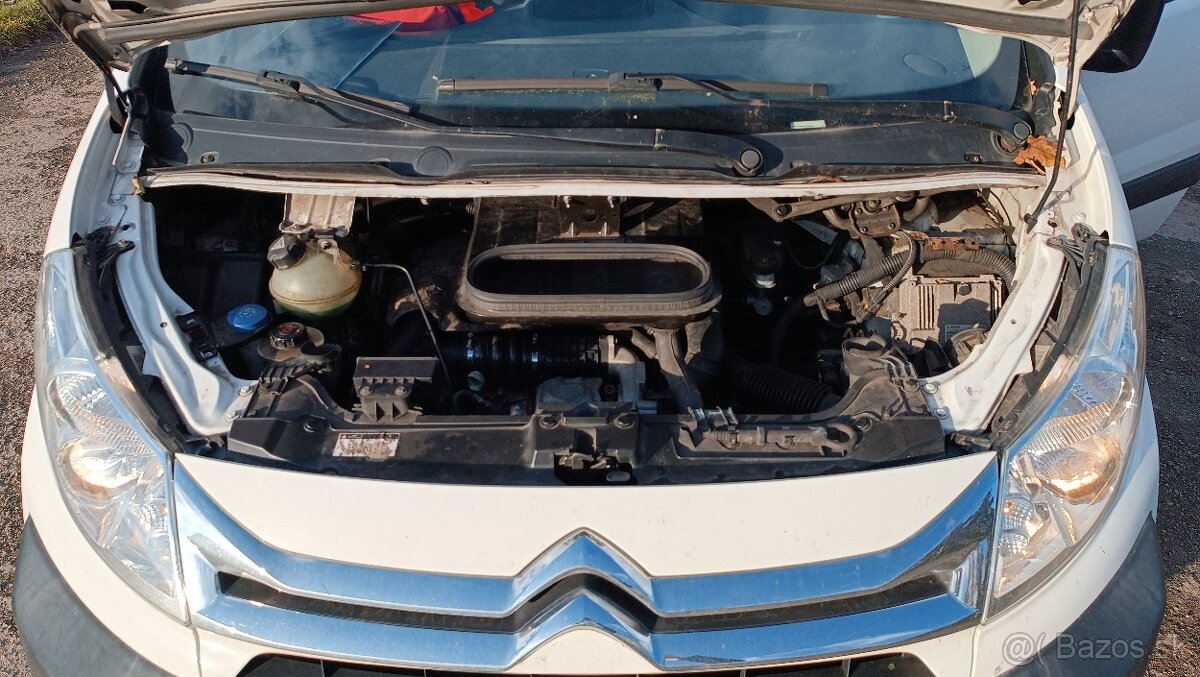 Citroën Jumpy 1,6Hdi Klima Koupeno v ČR 2015 - 16