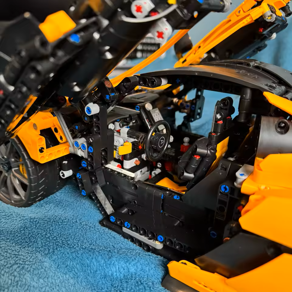 lego Technic zavodne auta - 16