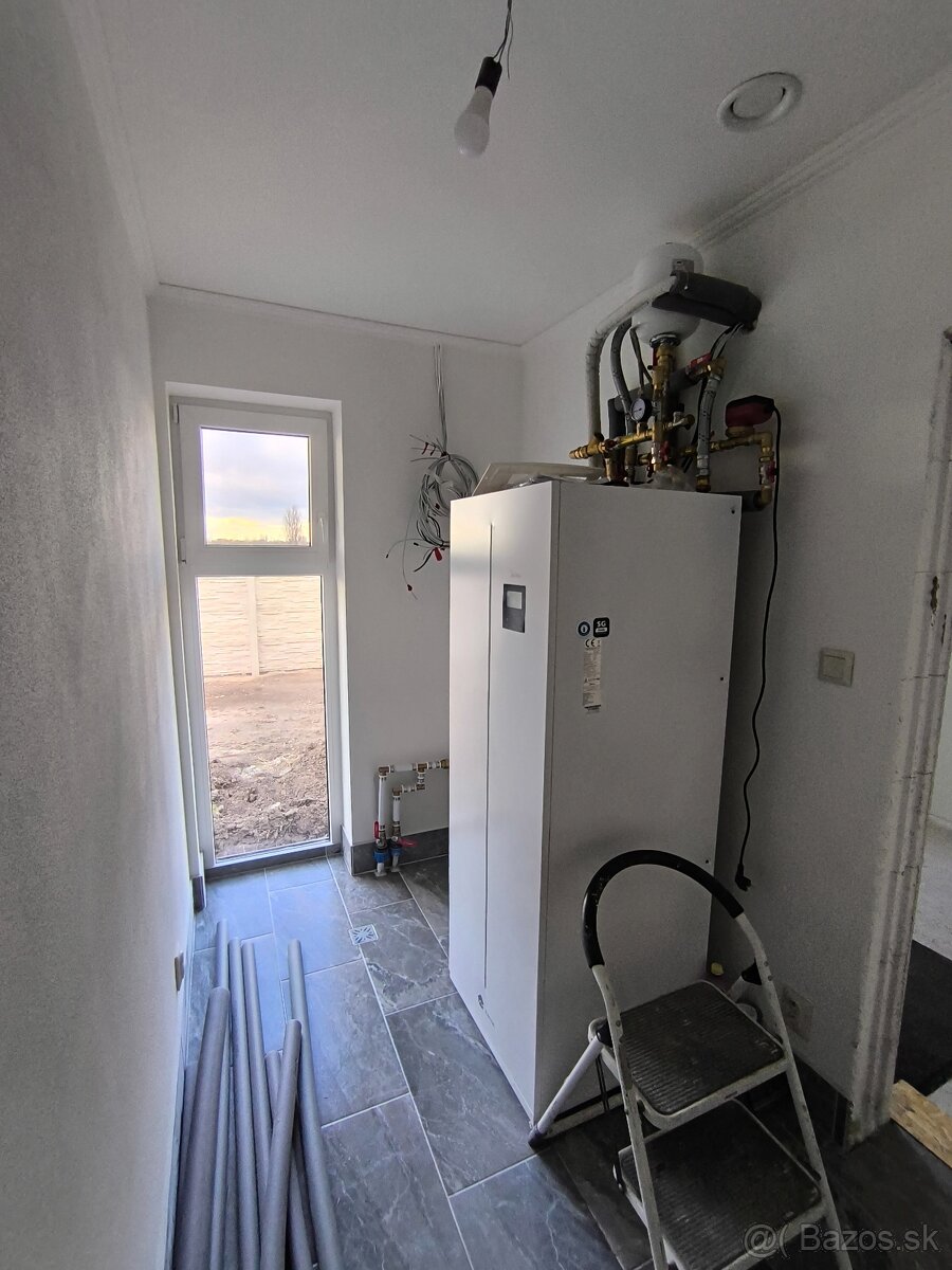 4 izbový rodinný dom, pozemok 942 m2 – 35 min. od centra BA - 16