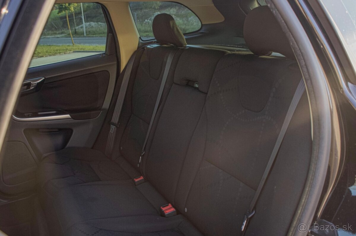 Volvo XC60 D5 (151kW) AWD Kinetic - 16