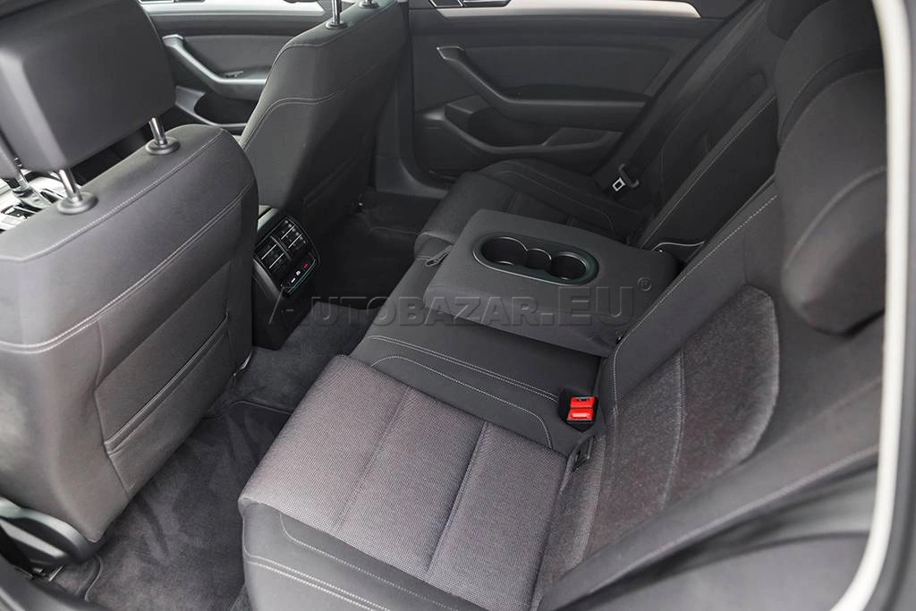 Volkswagen passat variant - 16