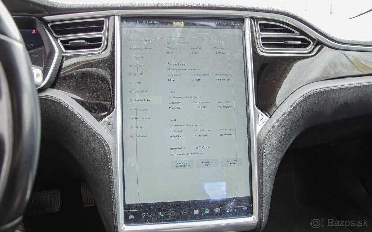 Tesla Model S 85 Free Supercharger - 16