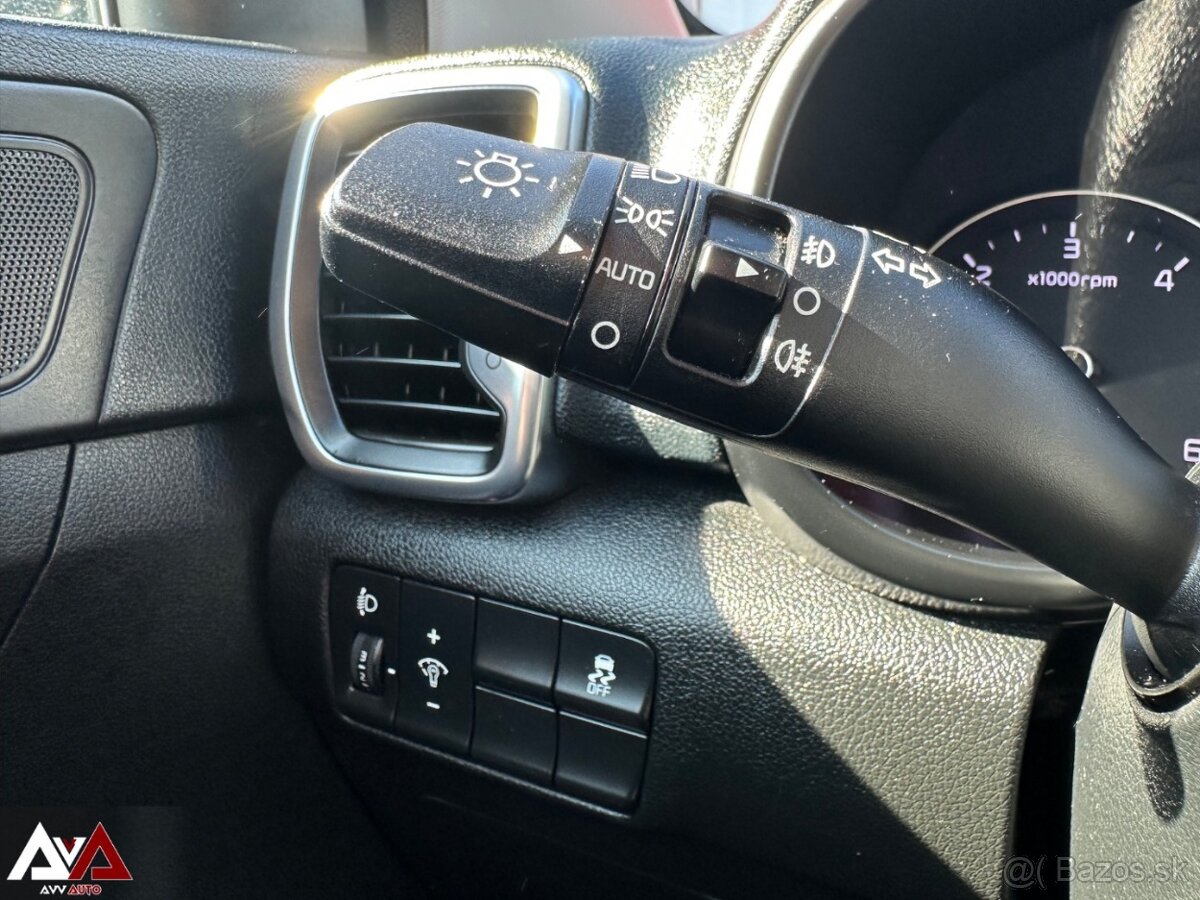 Kia Sportage 1.7 CRDi 2WD Gold, 126 470km, Slovenské vozidlo - 16