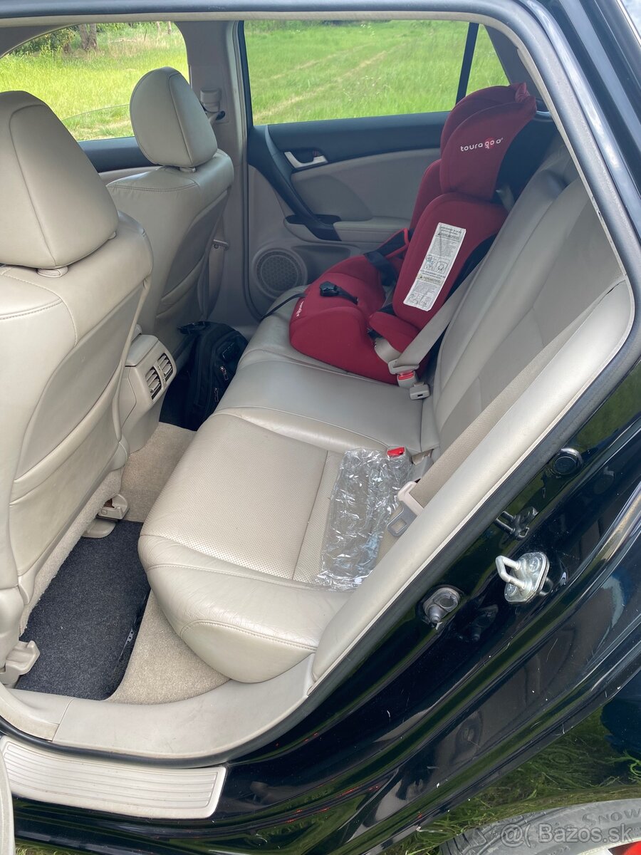 Predám Honda 2,2diesel Accord tourer 2010 - 16