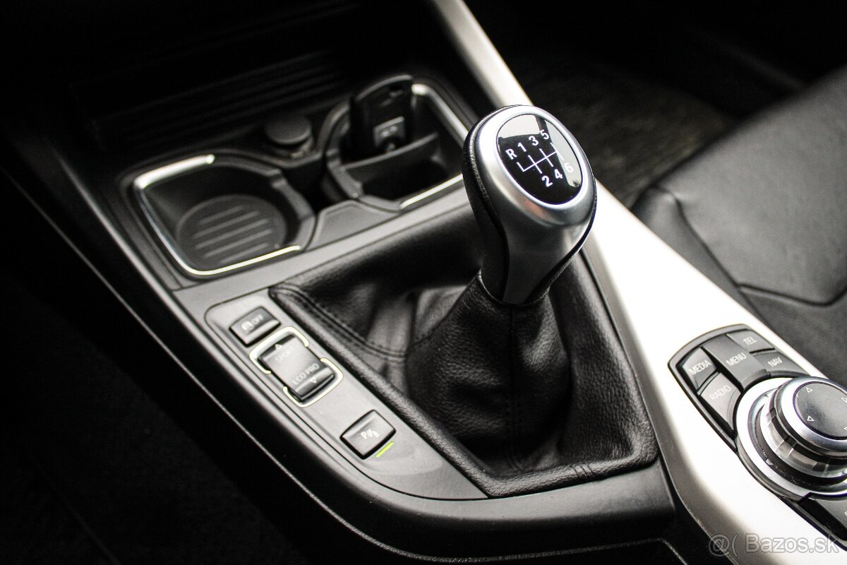 BMW Rad 1 120d xDrive 135kW - 16