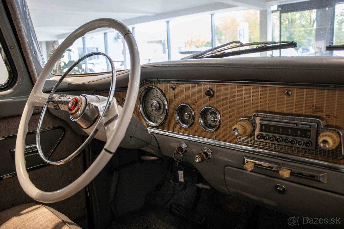 Čajka GAZ M13 - 16