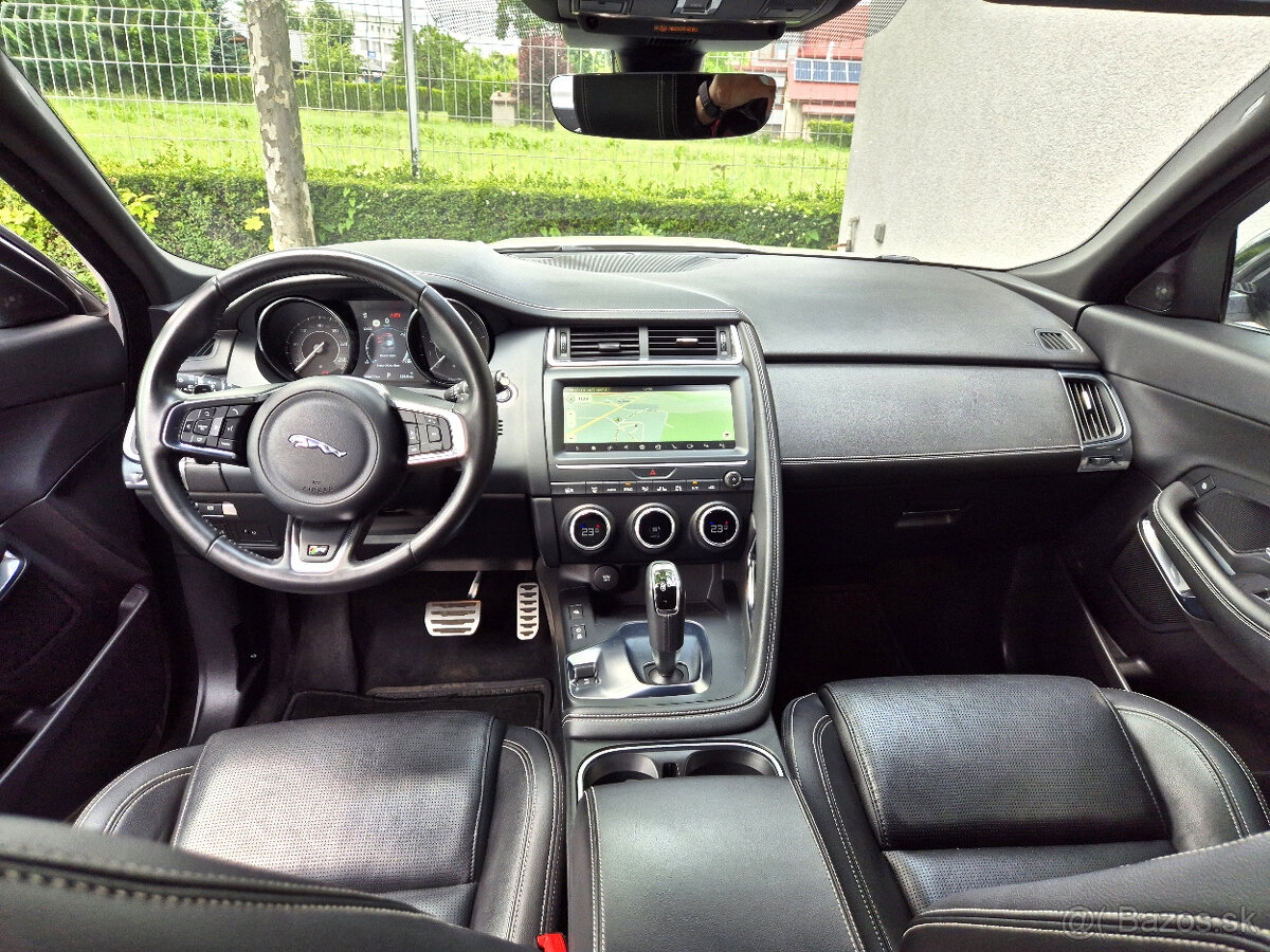 Jaguar E-Pace 2,0Ti P250 184Kw R-Dynamic Led 499.999Kč - 16