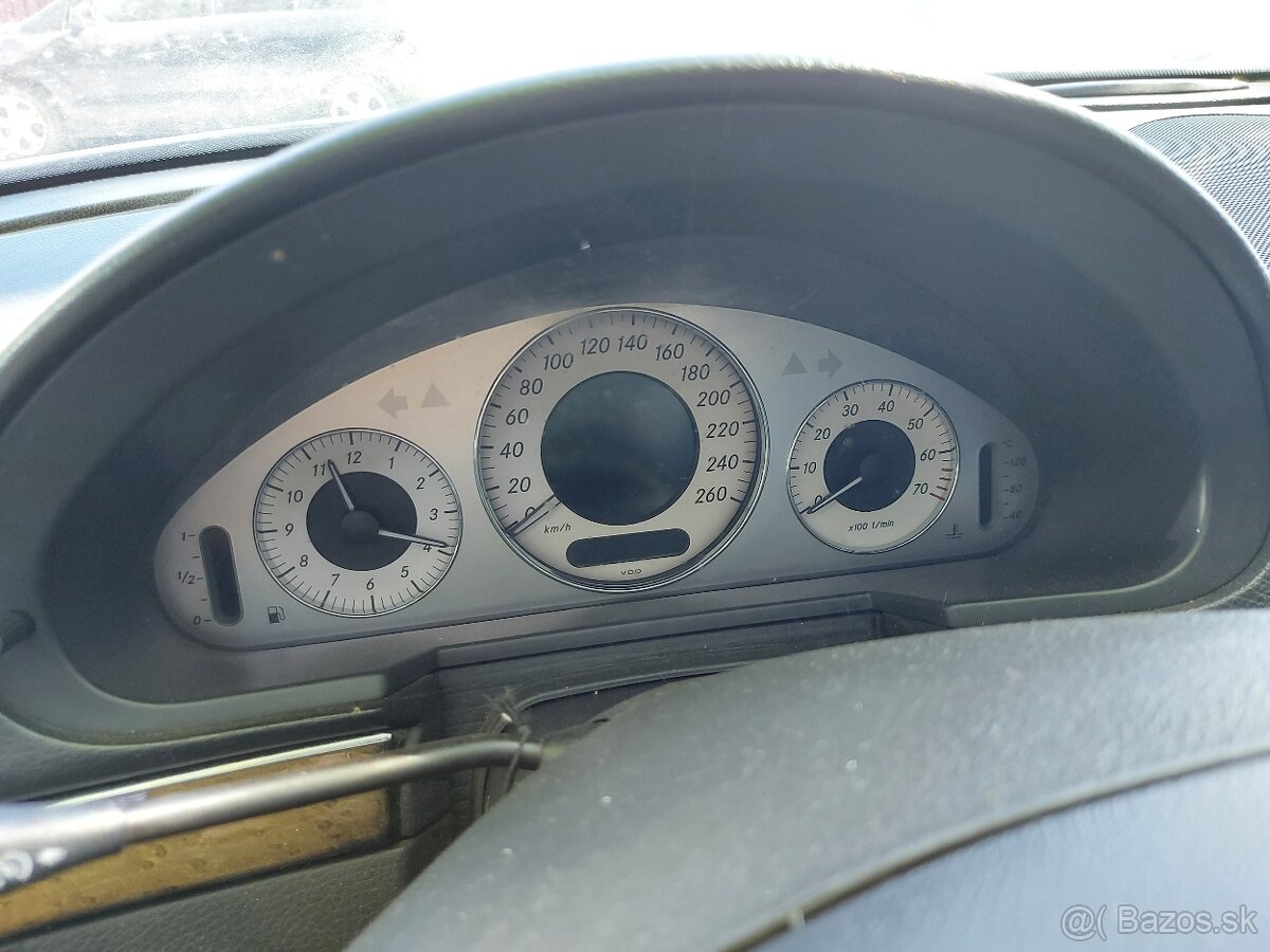 Mercedes E W211 350i 3,5i 200kw kód motora: 272.972 - 16