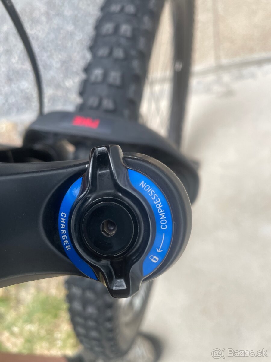 Specialized stumpjumper Carbon 29 - 16