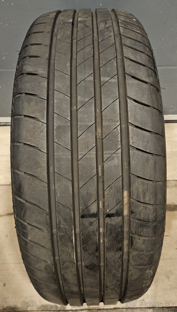 Prakticky nové letné pneumatiky Bridgestone - 235/55 r18 - 16