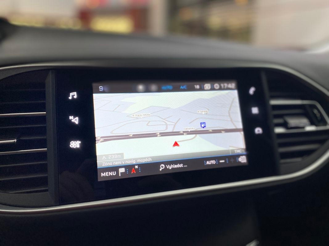 Peugeot 308 SW 1,5 BlueHDi 96kW ActivePack - 16