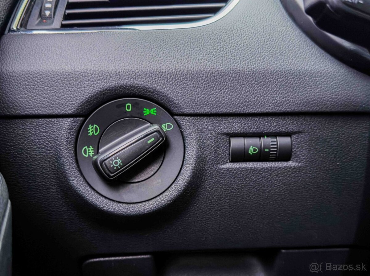 Škoda Octavia Combi 2.0 TDI Ambition - 16