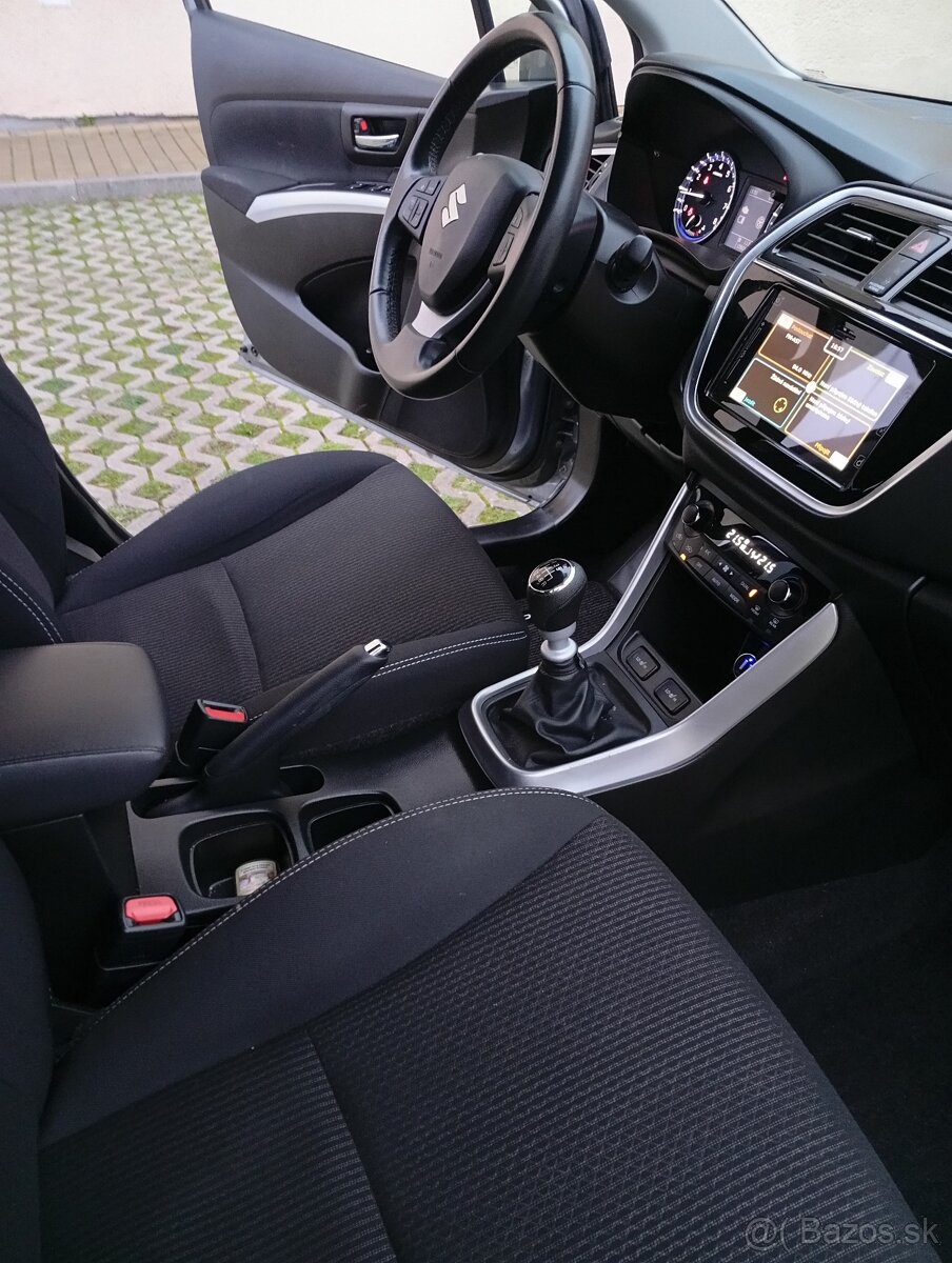 Predam Suzuki S-cross Premium1,4 Hybrid s tažnym zariadenim. - 16
