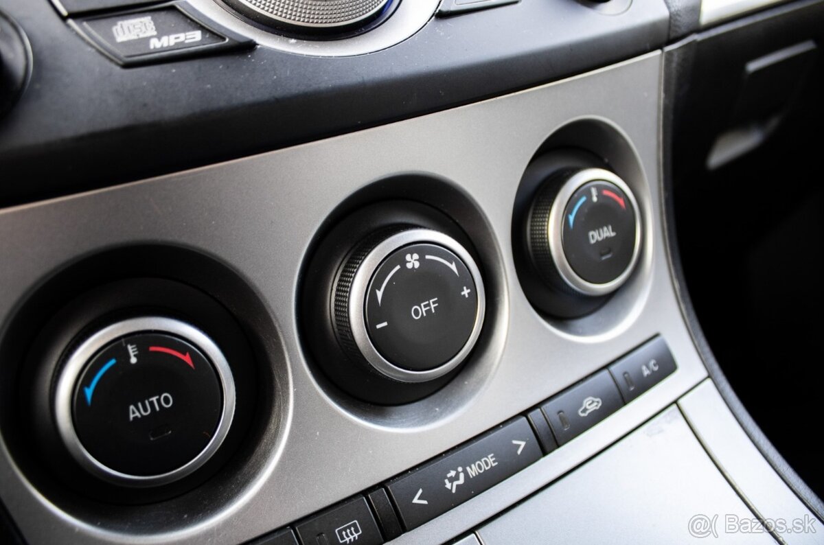 Mazda 3 1.6, 77kW (2010) - 16