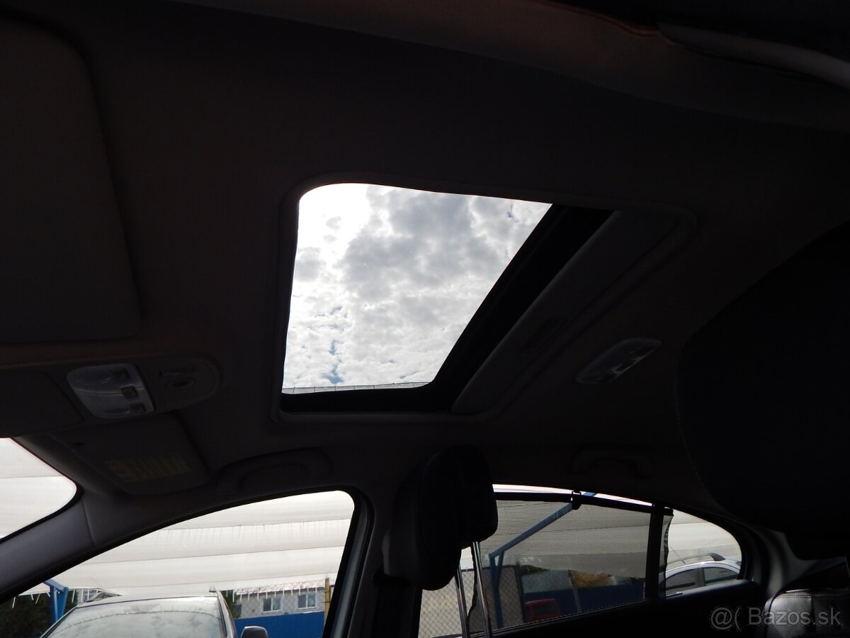 Renault Fluence 1.6 16V Confort - 16