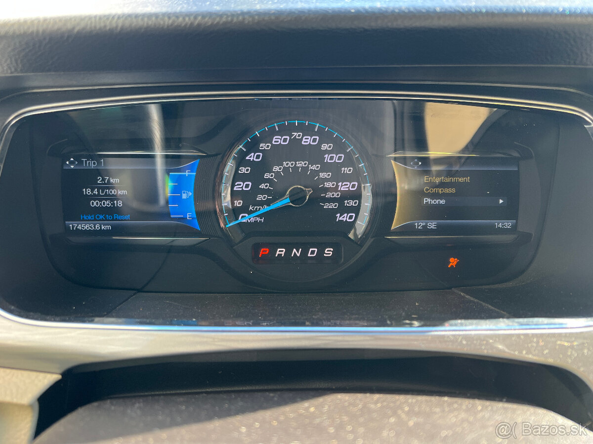 Ford Taurus 3.5V 6, benzín, 2015, 1.majitel - 16