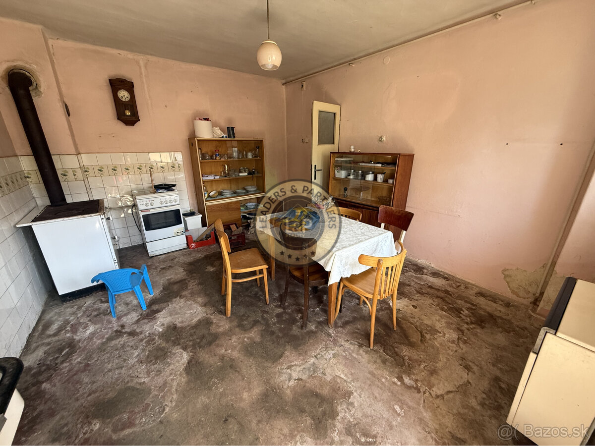 Na predaj starší rodinný dom v obci Tepličky okr. Hlohovec - 16