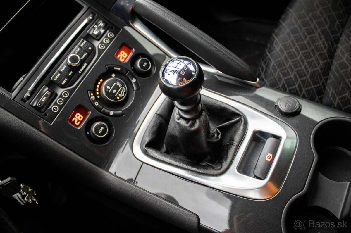 Peugeot 3008 1.6 BlueHDi, 88kW (2016) - 16