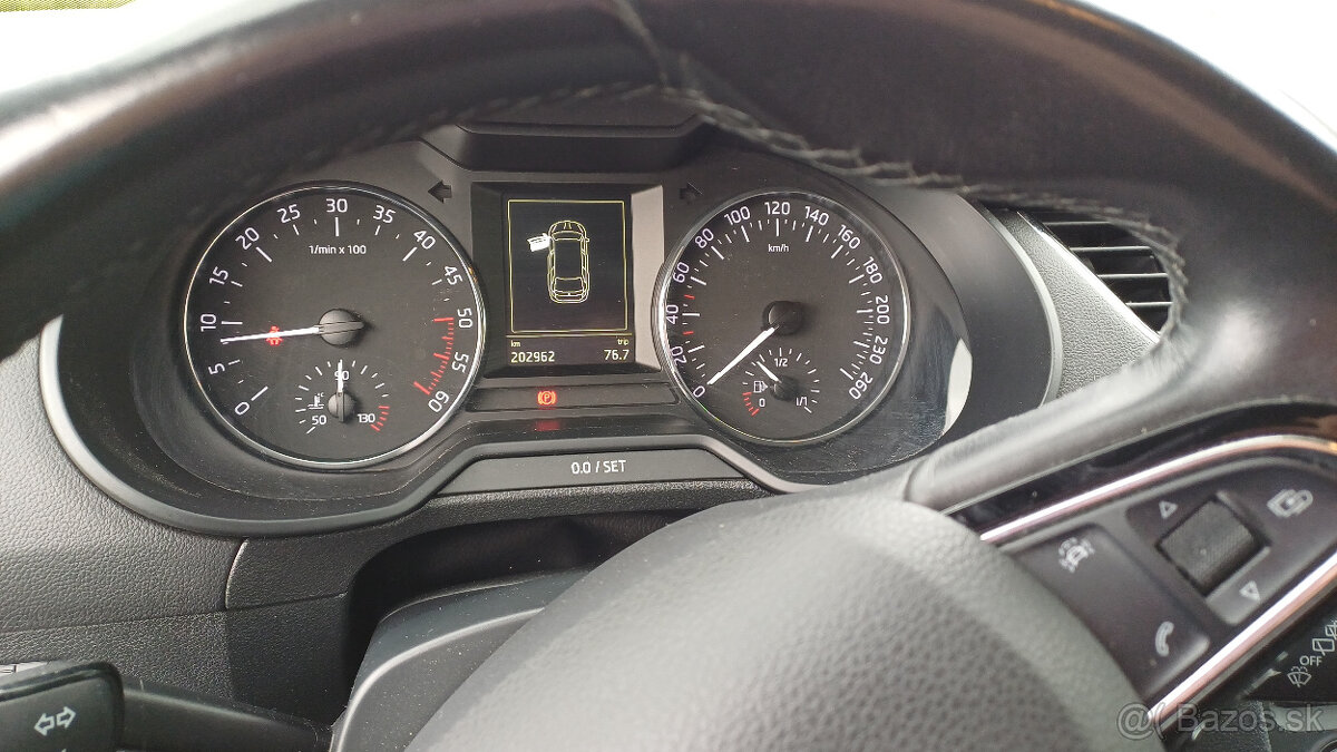 Škodu Octavia Combi 1.6 TDI (2017) - 16