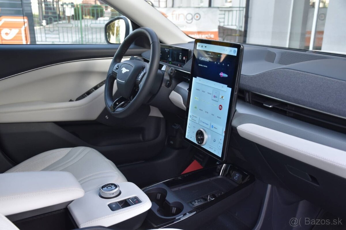 Ford Mustang Mach-E 98,7 kWh Premium AWD MAX - 16