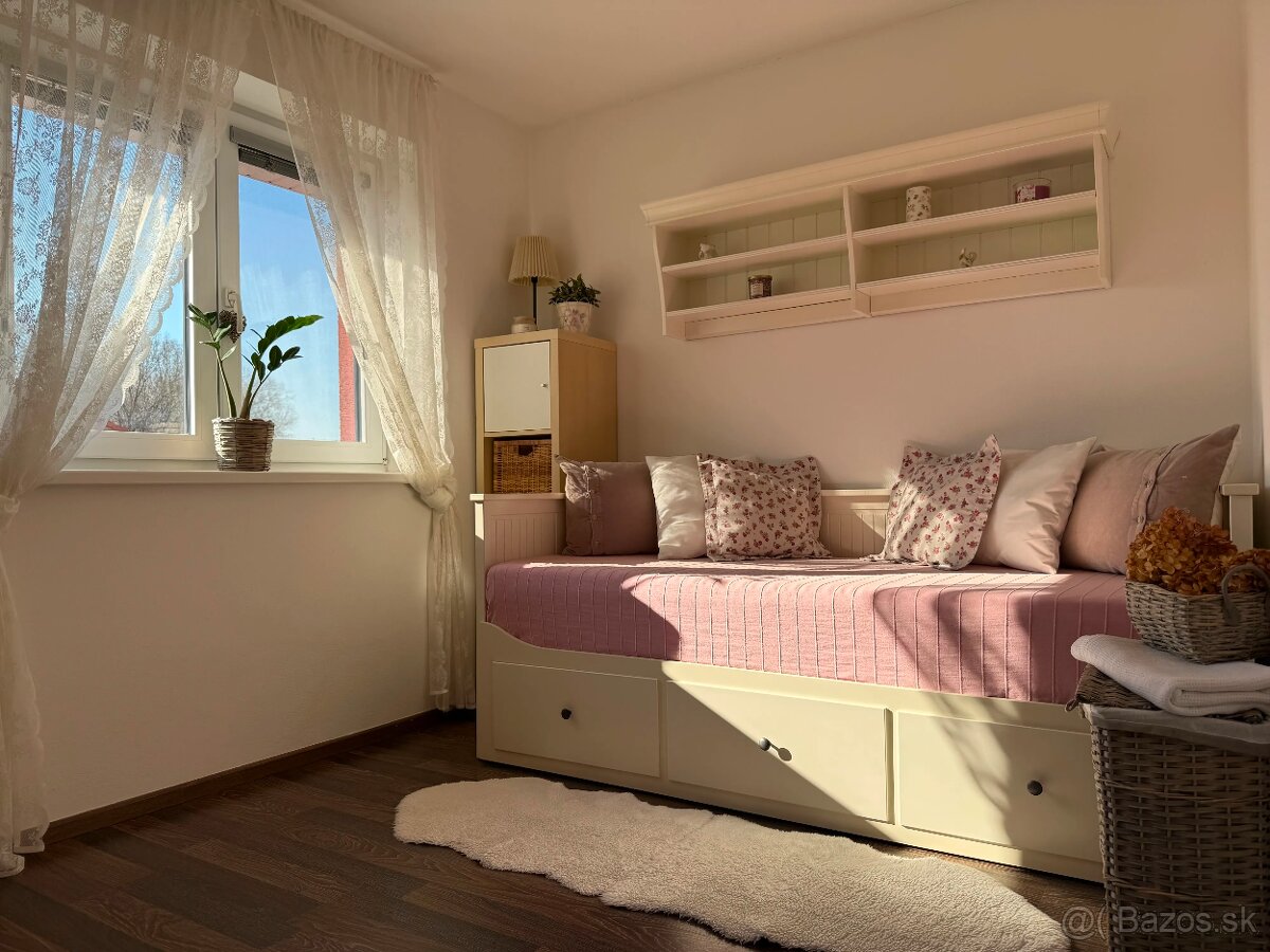 Rodinný dom s garážou v Skalici - 16