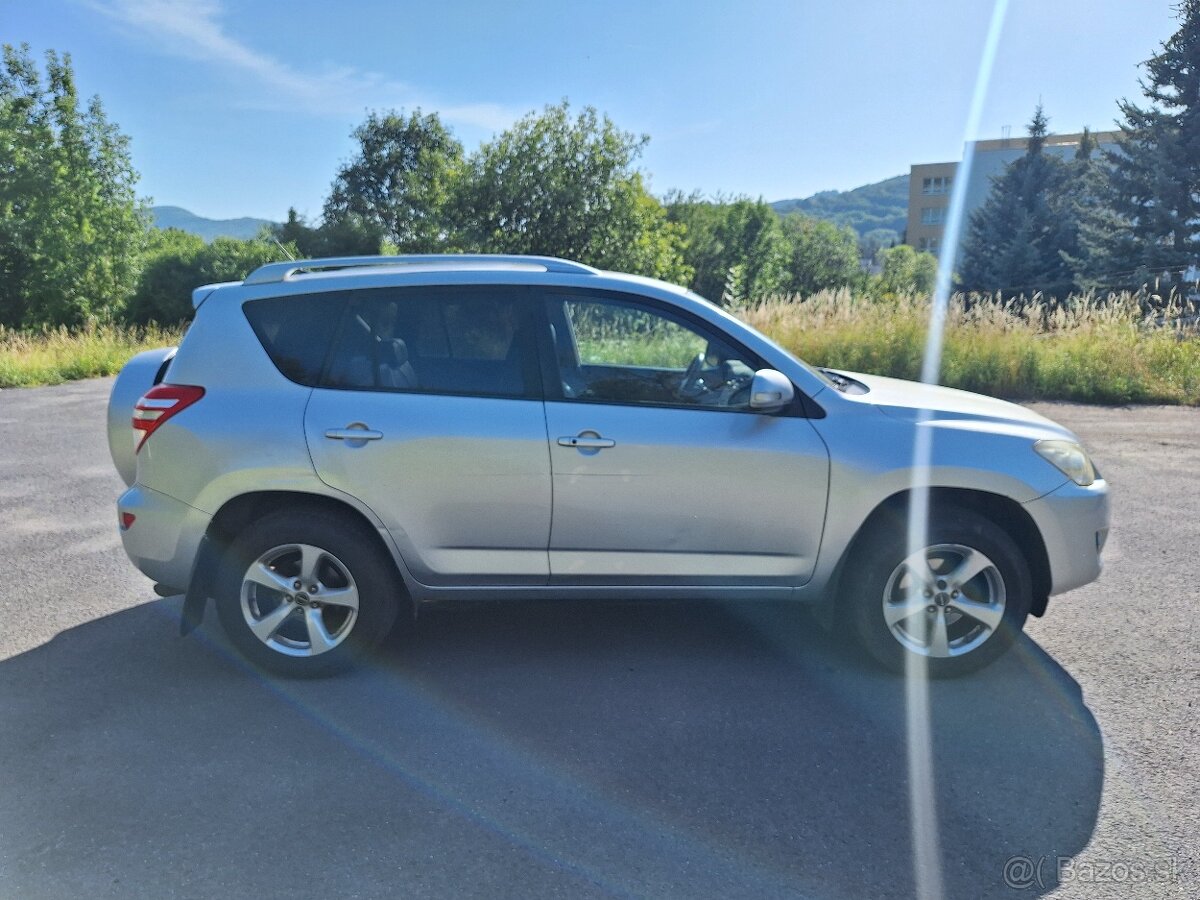 Toyota RAV4 2.2 D-4D 110kW 4x4 - 16