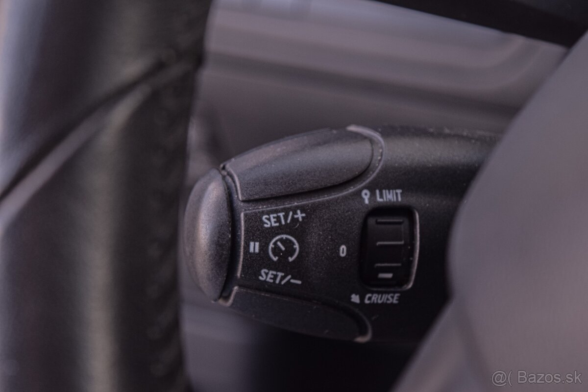 Peugeot 208 1.6 HDI - 16