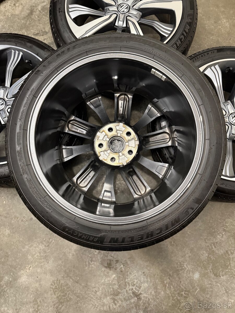 Letná sada 5x120 R19 , 235/45/19 MG Marvel - 16