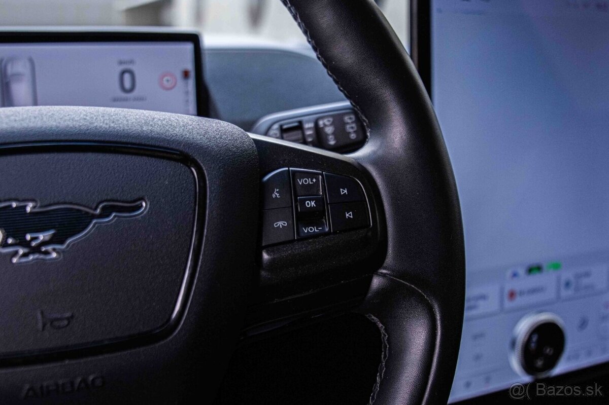 Ford Mustang Mach-E / ODPOČET - 16