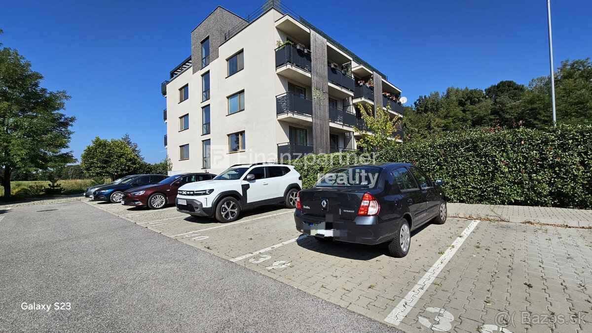 Moderný 2-izbový byt s perfektným výhľadom v Hamuliakove - 16