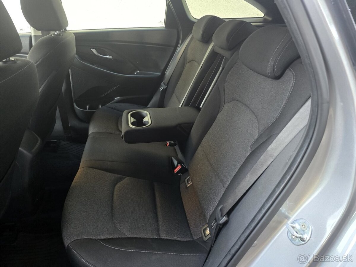 Hyundai i30 CW 1.0 T-GDi Family, Mesačne: 199€ - 16