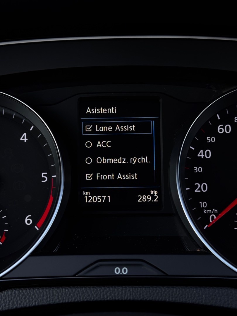 Volkswagen Passat 2.0 TDI EVO Elegance - 16