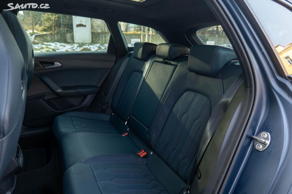 Cupra Leon, 228 kW 4Drive Pano Kůže DCC - 16
