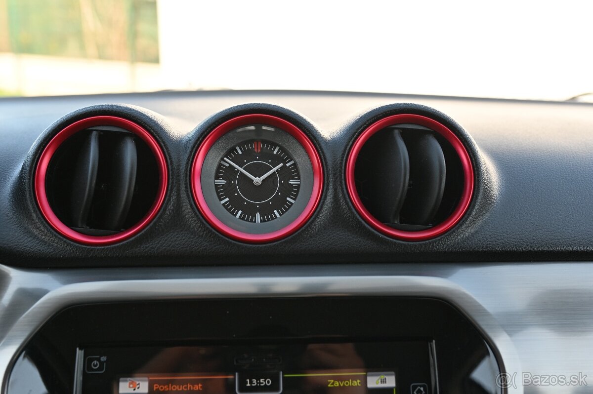 Suzuki Vitara S - 16