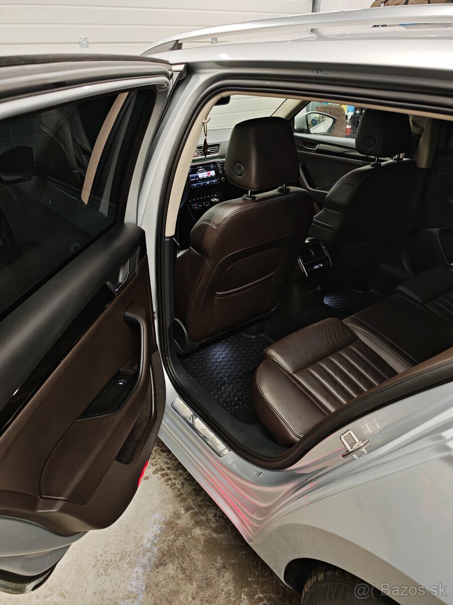 Škoda Superb combi 2.0tdi 4x4 - 16