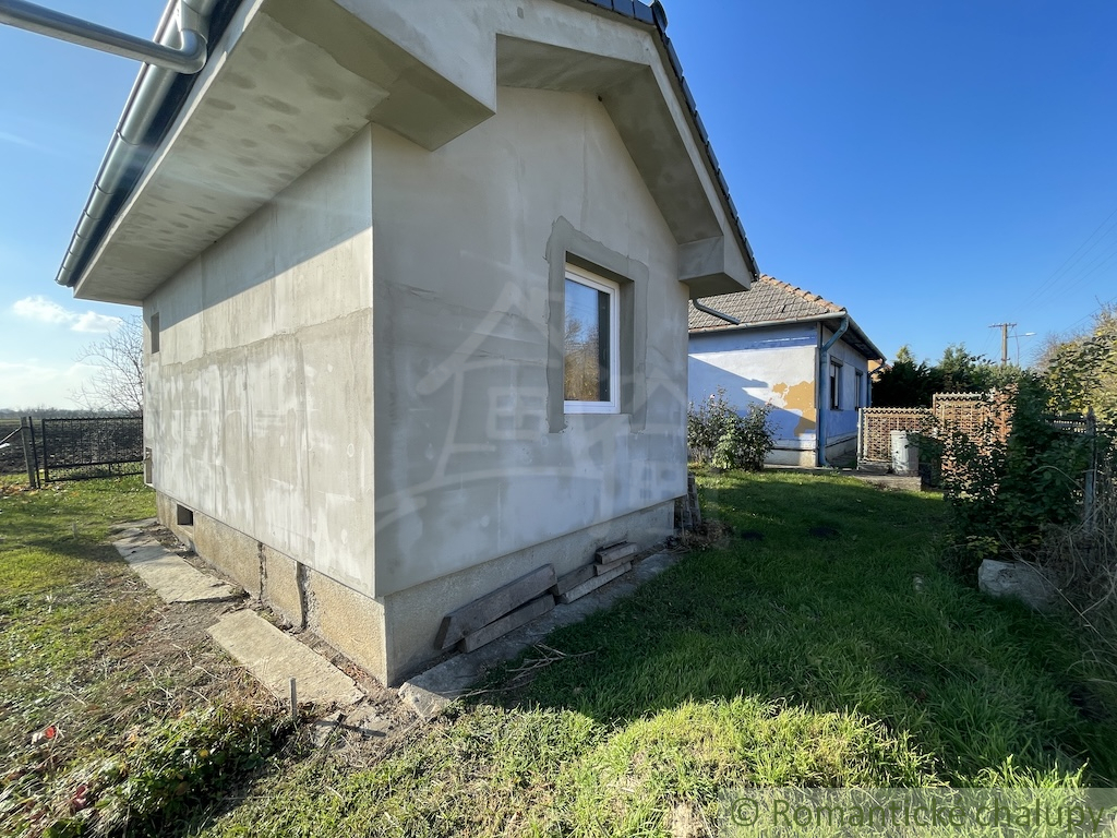 Rodinný dom na polosamote v obci Rastislavice– pokoj, tich - 16