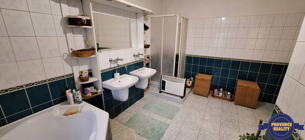 PREDAJ: Rodinný dom s pozemkom - BÚČ, EXKLUZÍVNE - 16