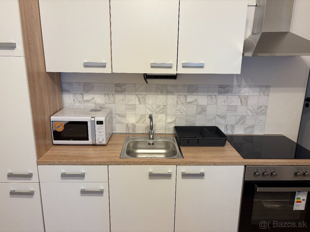 Prenájom domu v obci Tvrdošovce - 16