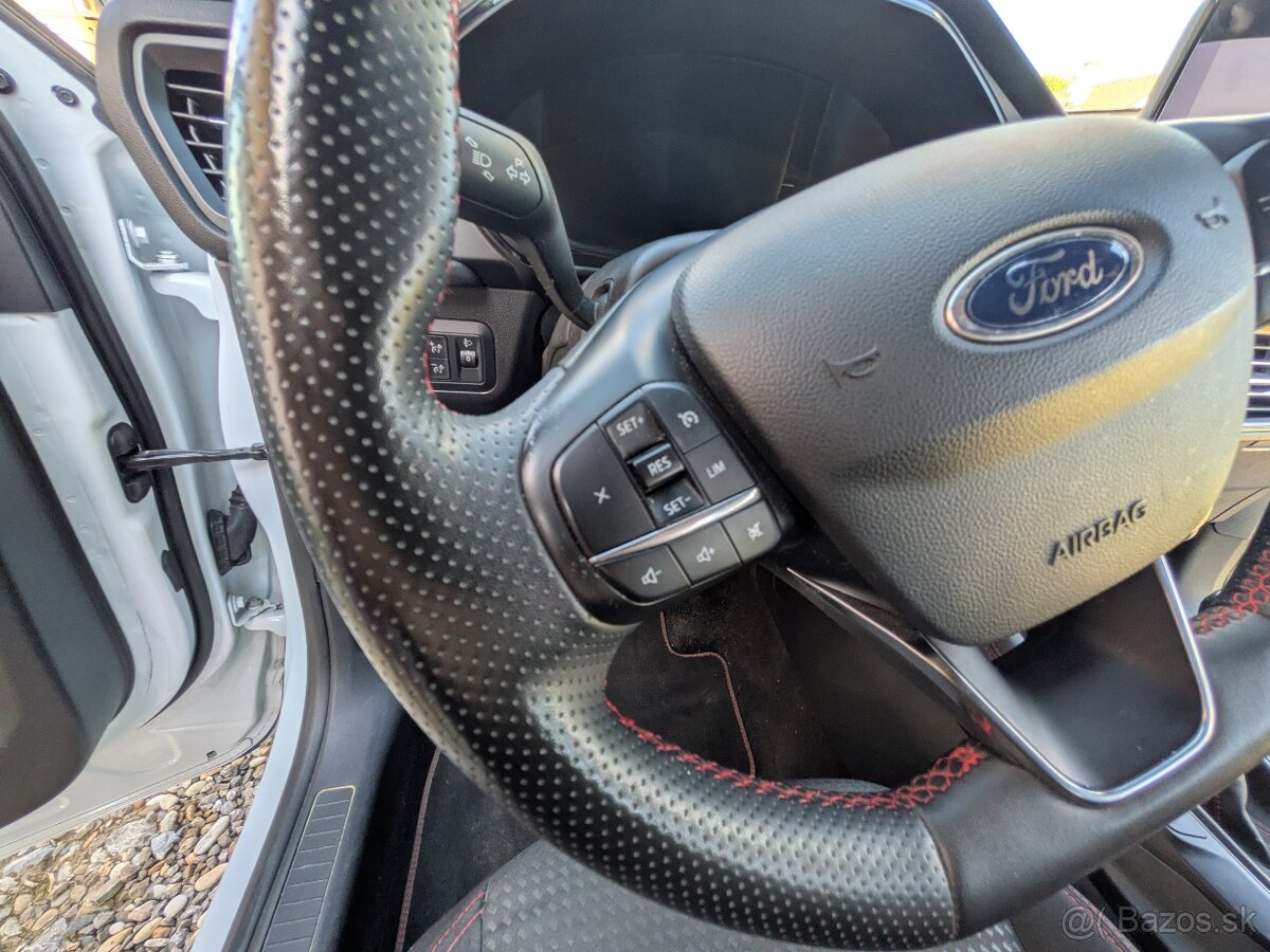 Ford Kuga St-line - 16