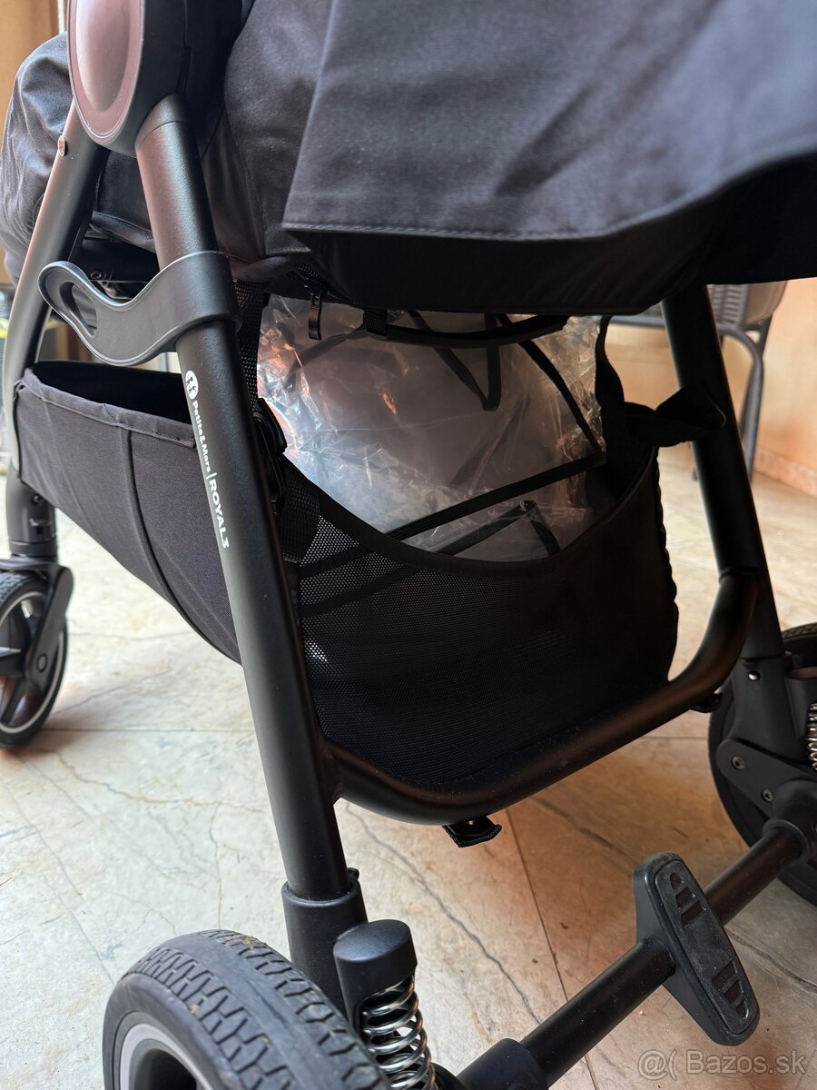 Petite&Mars kočík Royal 3 - 16