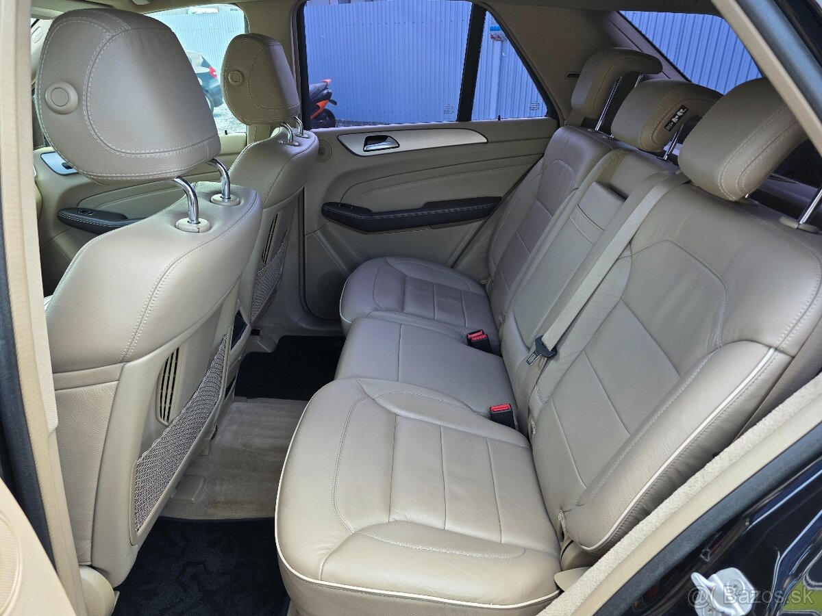 Mercedes-Benz ML 250 BlueTEC 4MATIC A/T - 16