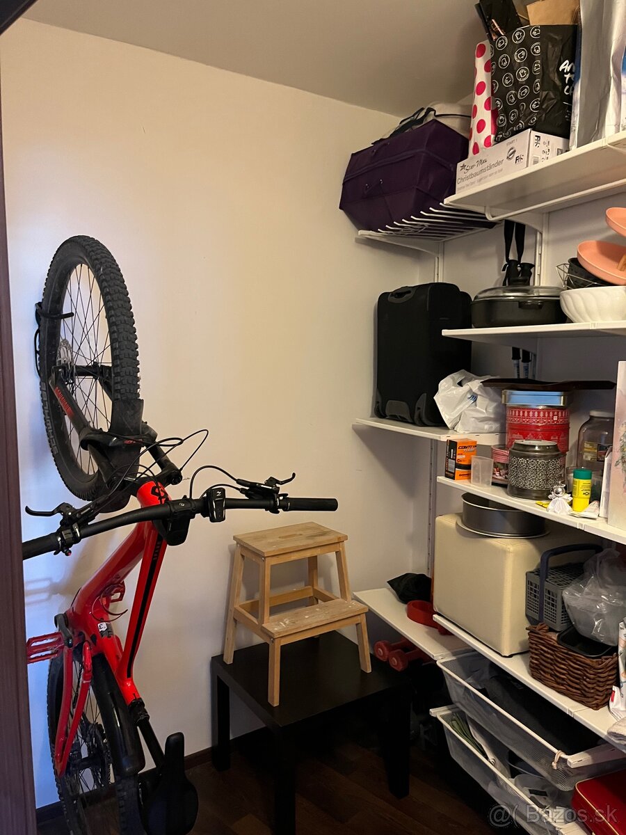 Na predaj komplet zariadený 3.iz byt Nitra Hôrka - 16